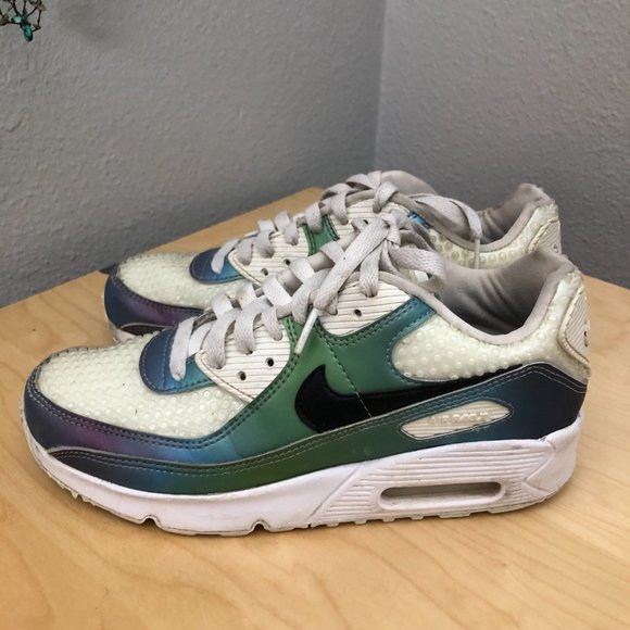 NIKE Aire Max Iridescent Sneakers - Mermaid Core